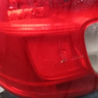 Левый задний фонарь