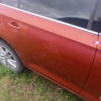 Задняя правая дверь